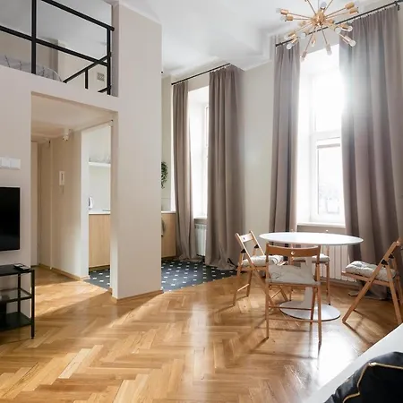 Ogrod Saski With Mezzanine Apartment Warsaw