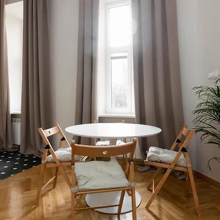 Ogrod Saski With Mezzanine Warszawa